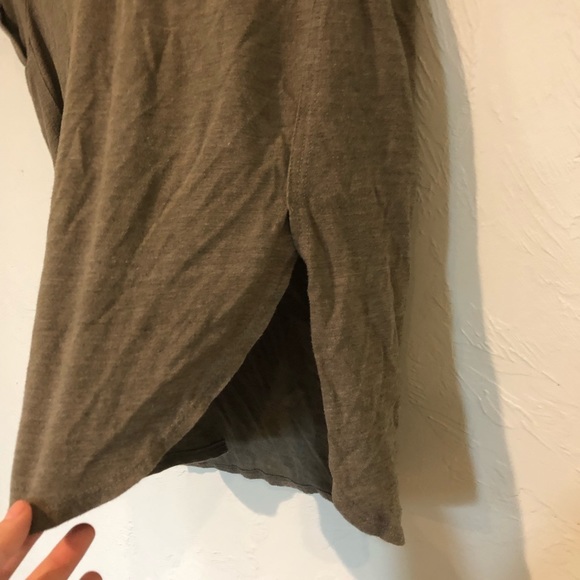 guess shirt large slit up sides - Picture 2 of 3